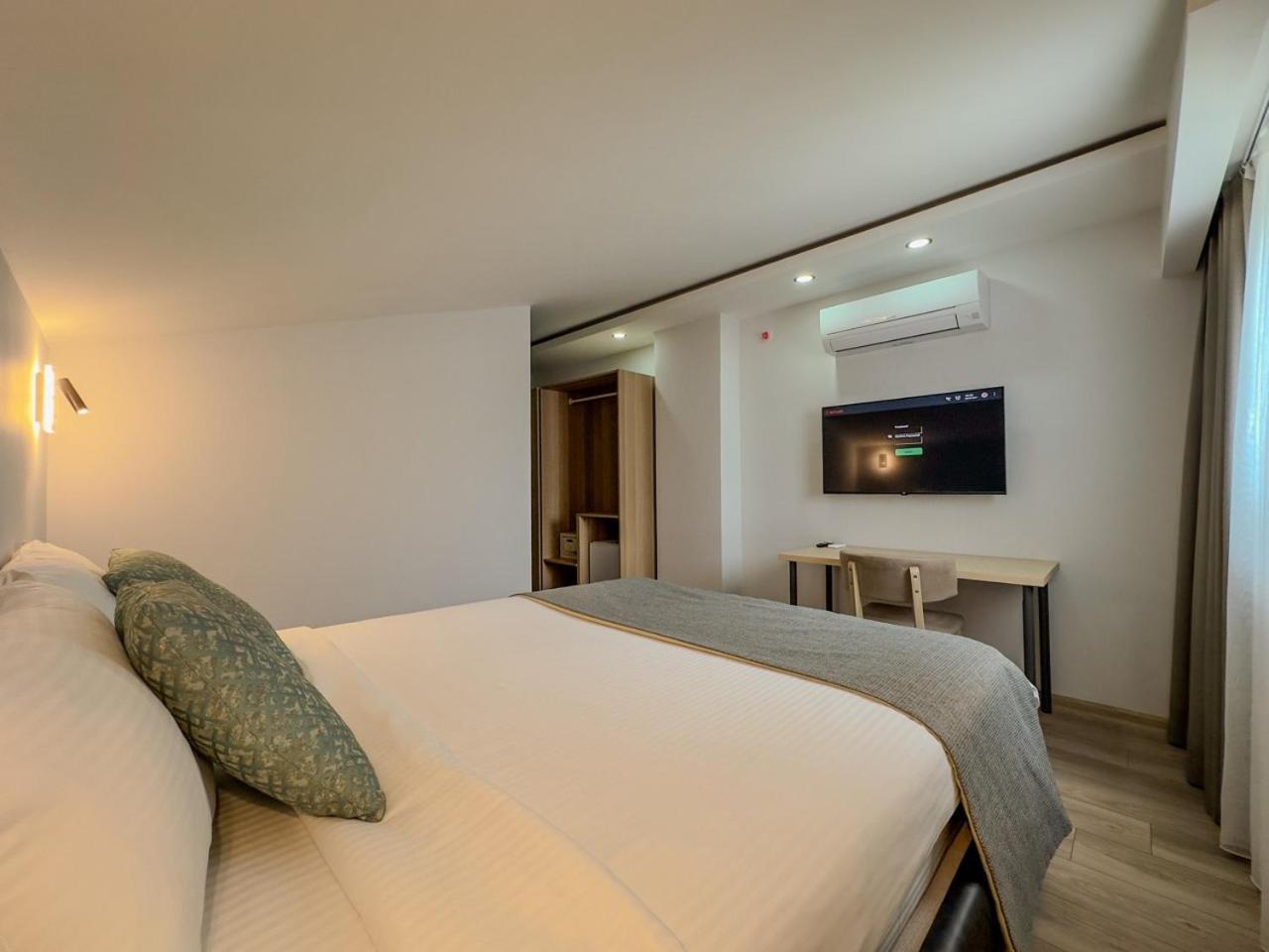 Leaf River Suites Анталия Екстериор снимка
