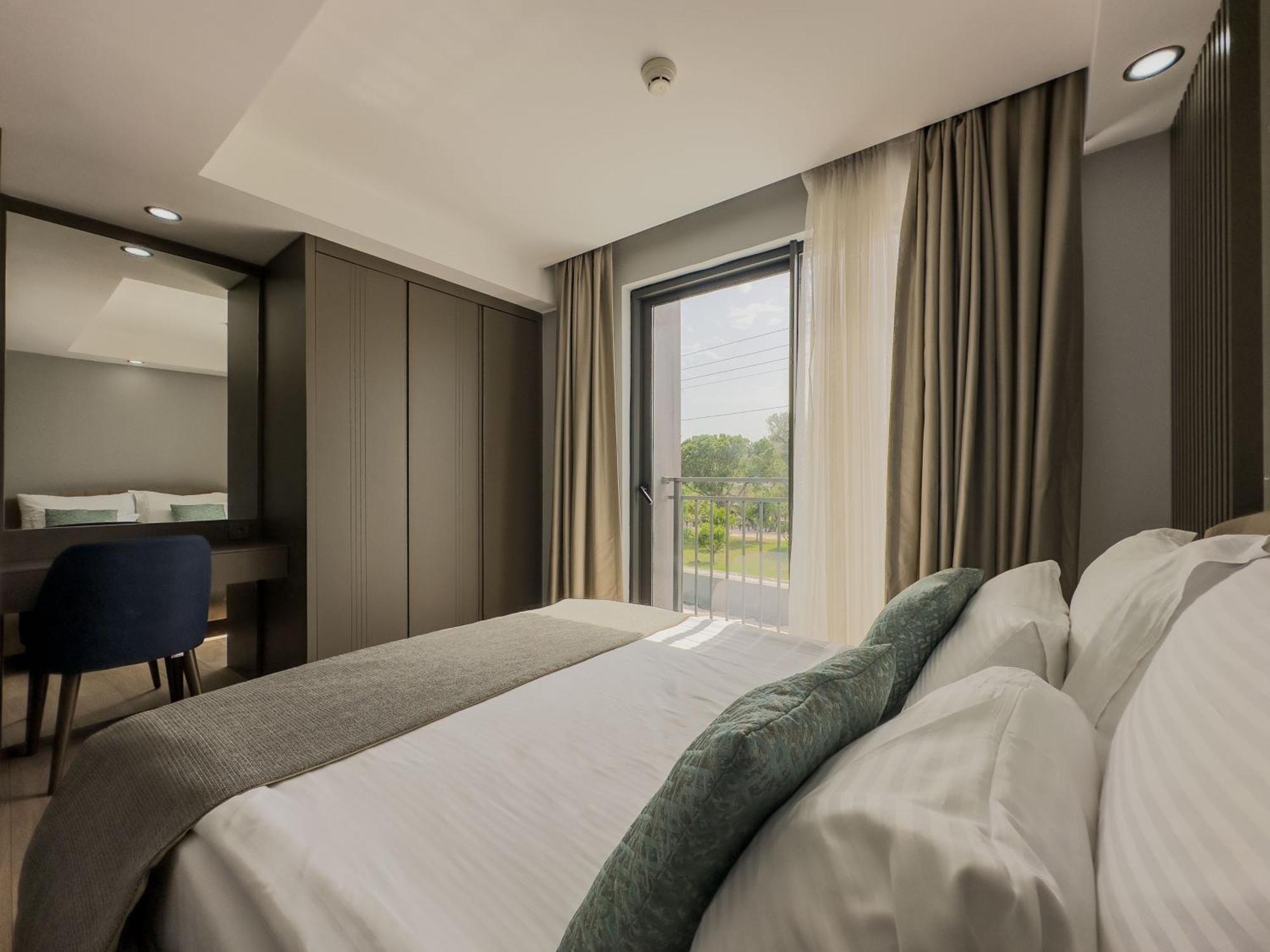 Leaf River Suites Анталия Екстериор снимка